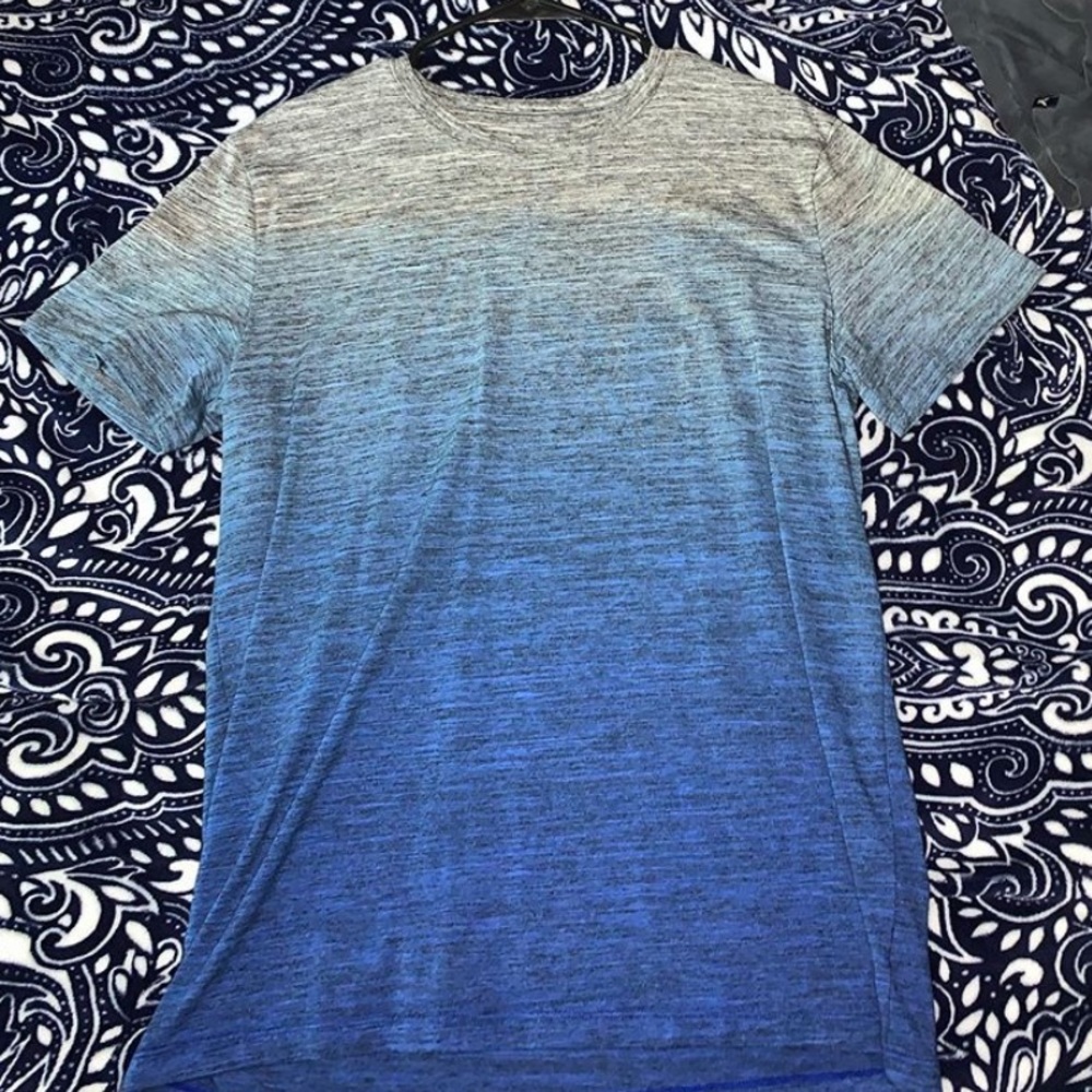 American eagle dri fit t shirt